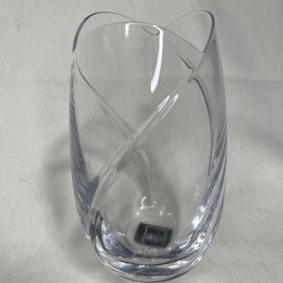 Mikasa Slovenia Finesse Vase Cut Crystal Clear Scalloped Rim Measures 5 1/2” - Picture 2 of 6